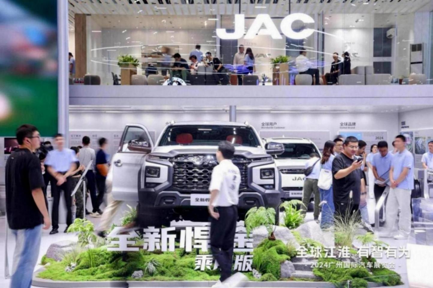 全新悍途“油電雙星”,閃耀羊城,圈粉全球