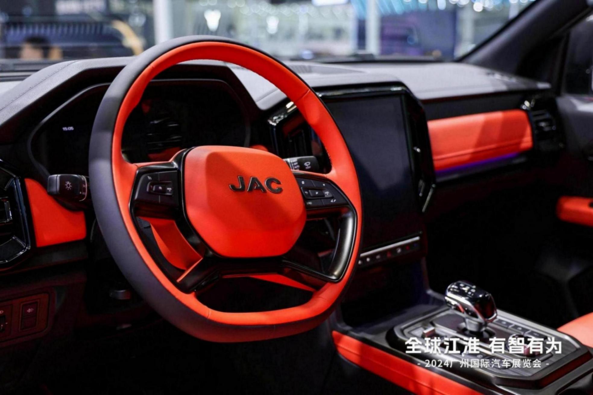 全新悍途“油電雙星”,閃耀羊城,圈粉全球