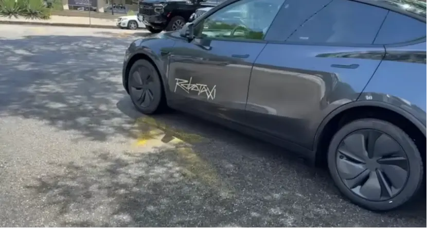 Robotaxi只上路了10輛,馬斯克身家微漲1000億