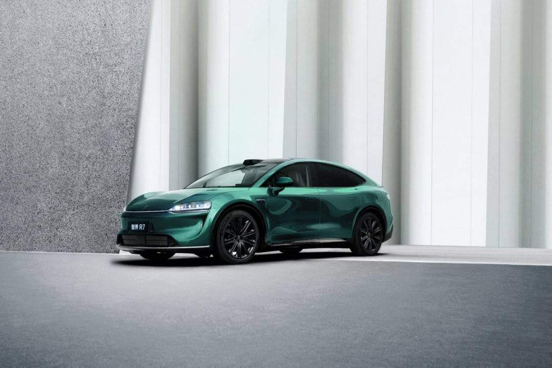 智界汽車公布全新配色極光綠,下半年重回銷量巔峰