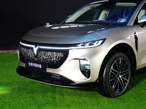 改款勝似換代!嵐圖知音攜手華為,再次復(fù)刻爆款密碼?