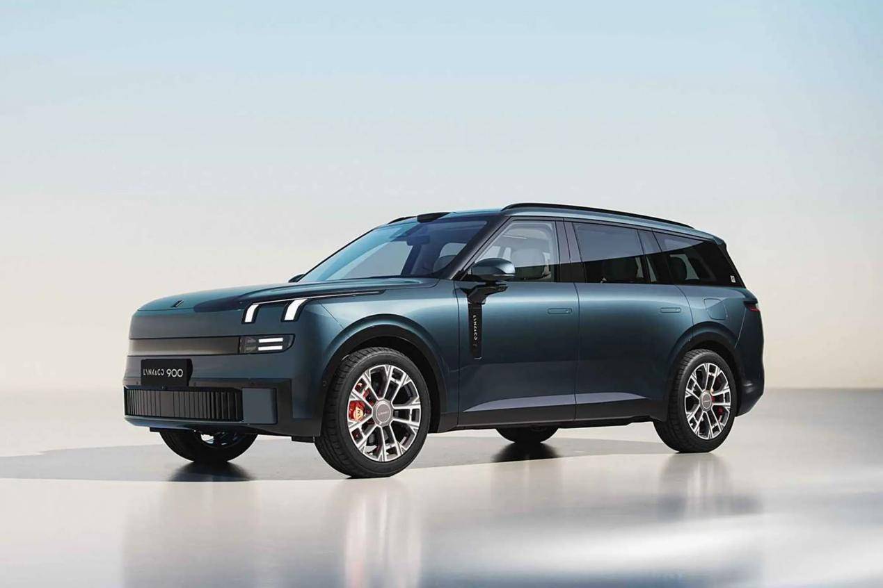 深藍(lán)S09 vs 領(lǐng)克900:誰(shuí)更懂“精智消費(fèi)”人群?