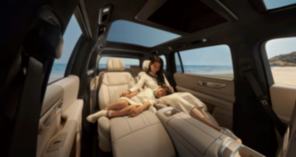 深藍(lán)S09 vs 領(lǐng)克900:誰(shuí)更懂“精智消費(fèi)”人群?