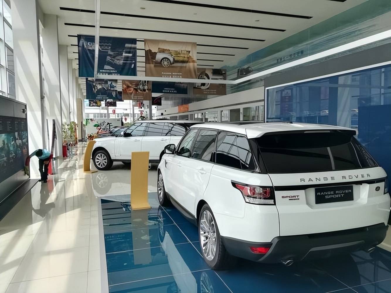 不到25萬買路虎攬勝極光 煤老板座駕為何跌落神壇?