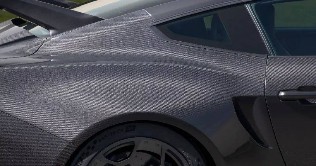 福特發布全新Mustang GTD Liquid Carbon,全碳車身要多帥有多帥