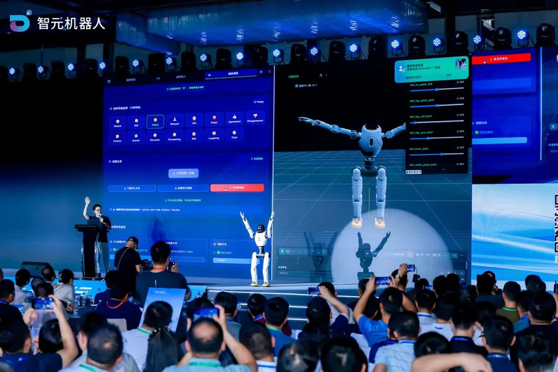 目標十萬臺 智元機器人公布三年商用路線圖