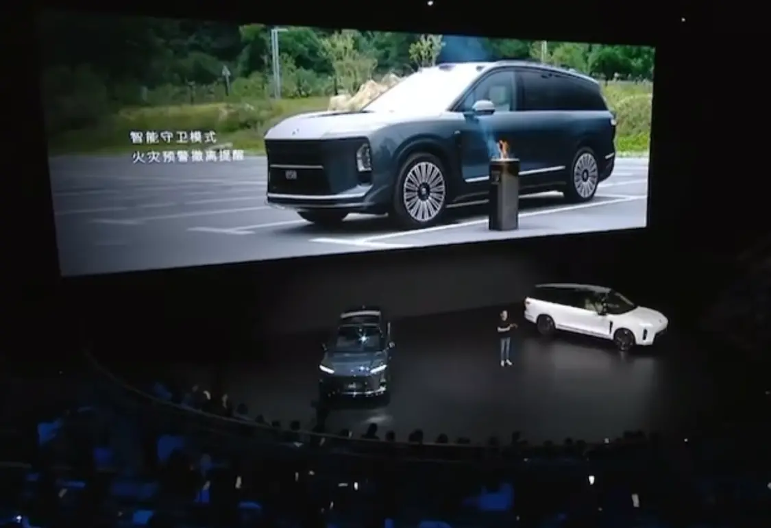 出現火災自動挪車,蔚來全新 ES8 汽車將支持智能守衛(wèi)