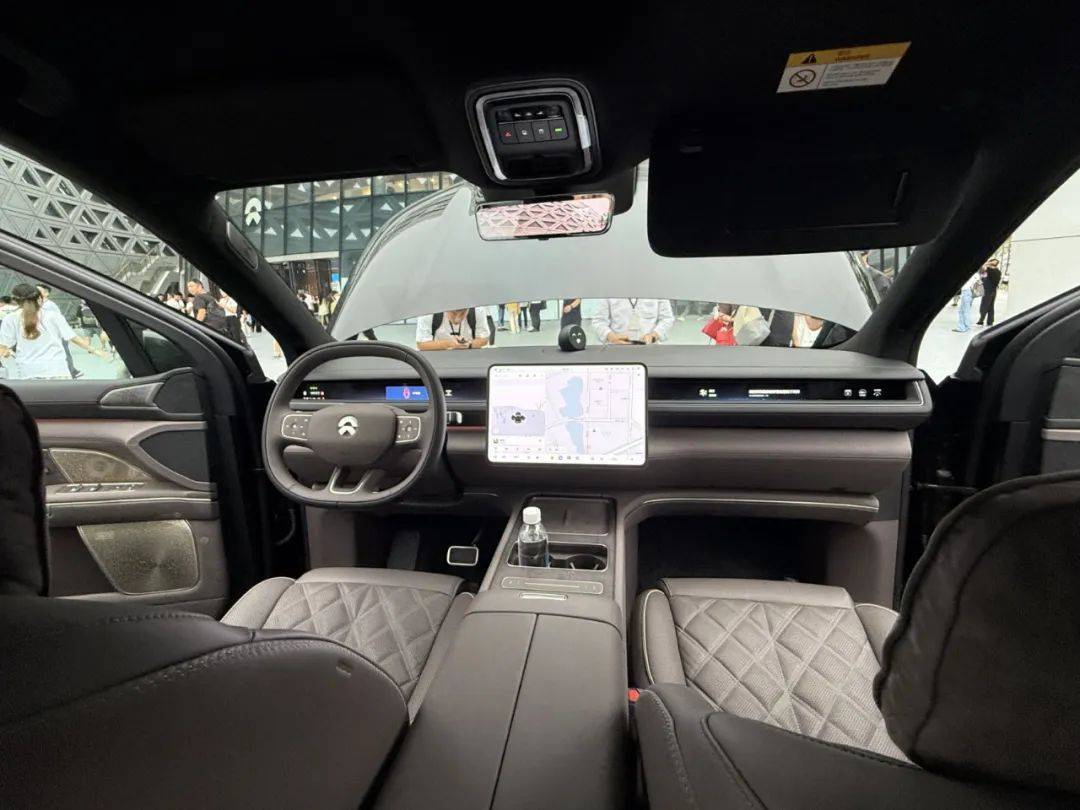 租電價30.88萬元起,蔚來全新ES8預售:這次定價很聽勸