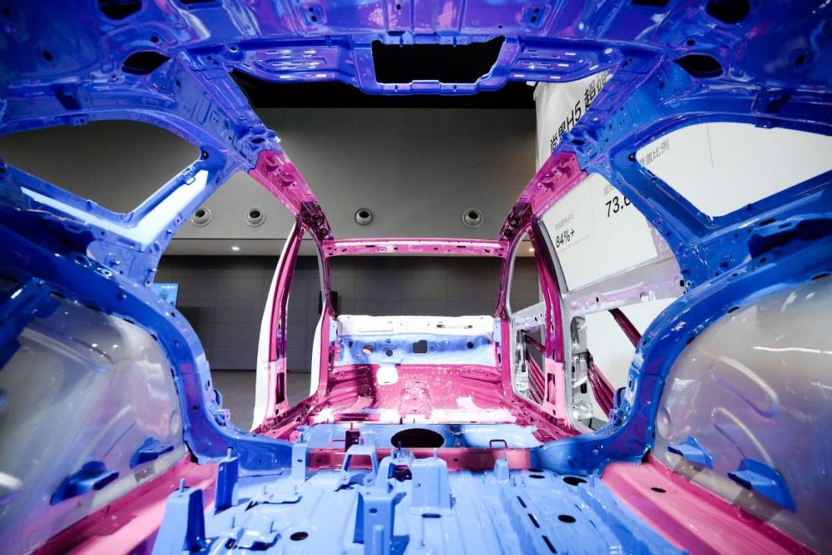 尚界H5車身用料分析#,采用“九橫五縱”結(jié)構(gòu)+超88%高強(qiáng)度鋼及鋁合金