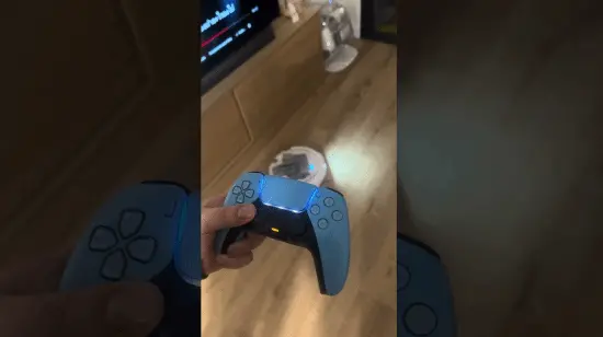 科技整活！PS5手柄直接操控大疆掃地機器人